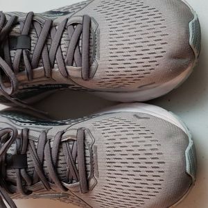 Brooks Adrenaline GTS 21 9.5M